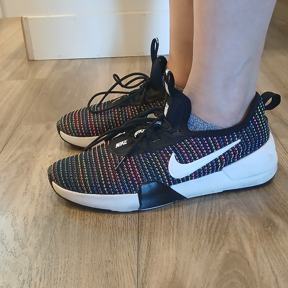 Nike Black Multi-Color Sneakers - Picture 8 of 9